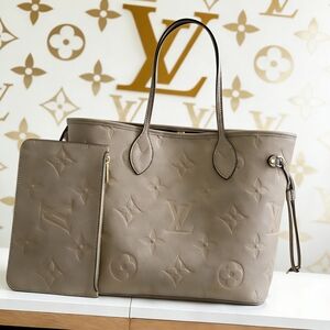 <AUTHENTIC>Louis Vuitton Monogram Embossed Bag